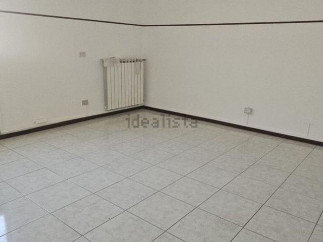 Locale Commerciale in vendita a Villa Andreoli, Lanciano
