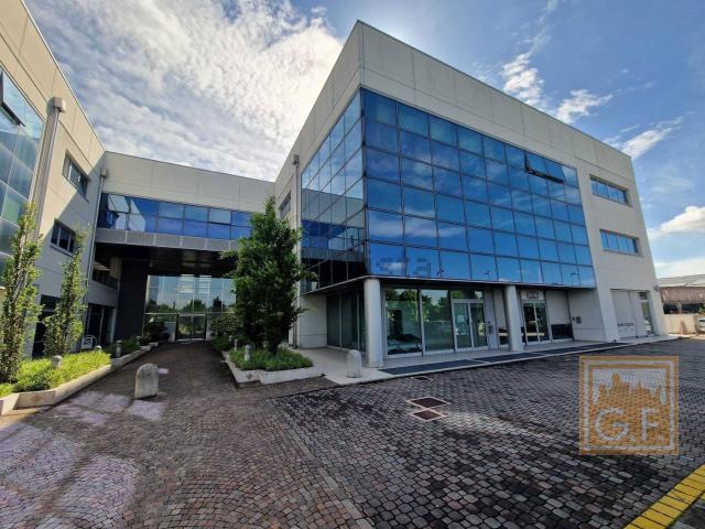 Locale Commerciale in vendita a San Giuseppe, Treviso