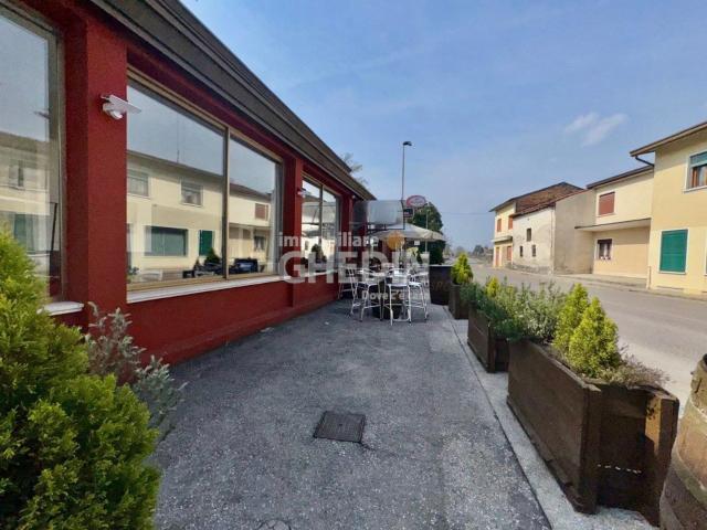 Locale Commerciale in vendita a Vazzola, Veneto