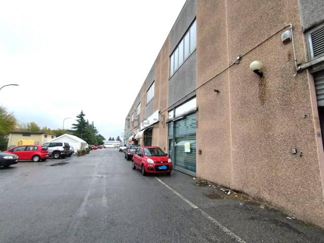 Locale Commerciale in vendita a Piemonte, Alessandria