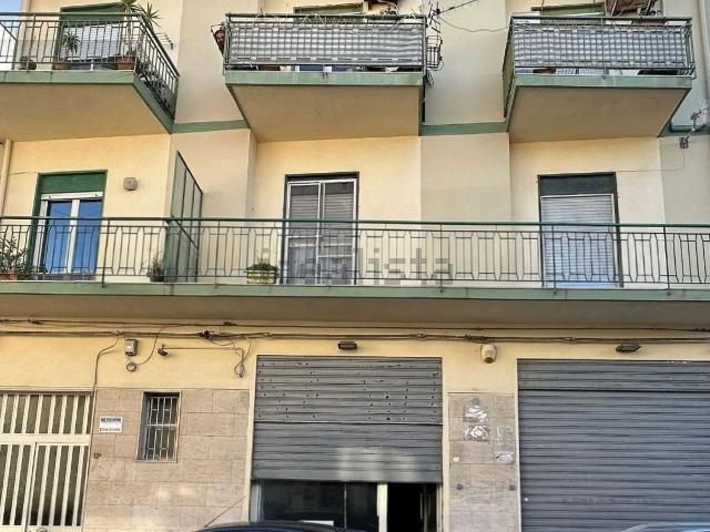Locale Commerciale in vendita a I Circoscrizione, Messina