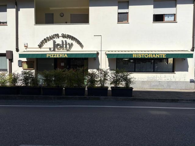 Locale Commerciale in vendita a Cernusco Sul Naviglio, Lombardia