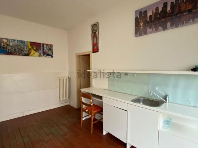 Locale Commerciale in vendita a Crocetta-San Lazzaro-Modena Est, Modena