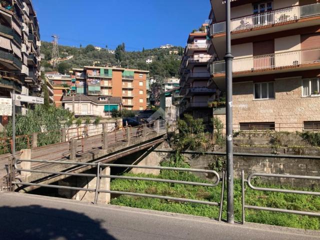 Locale Commerciale in vendita a Rapallo, Liguria