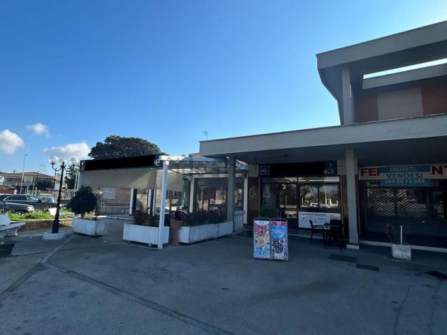 Locale Commerciale in vendita a Selva Secca, Roma Capitale