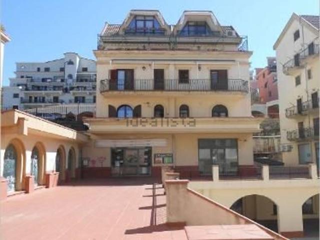 Locale Commerciale in vendita a Enna Bassa, Enna