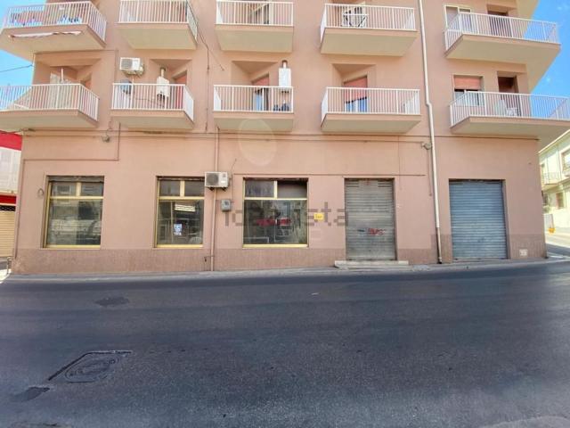 Locale Commerciale in vendita a Pozzallo, Sicilia