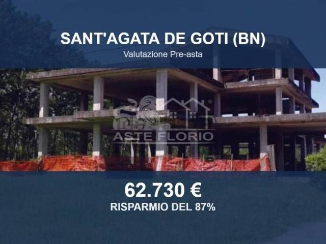 Locale Commerciale in vendita a Sanguinito Capitone, Sant'Agata de' Goti