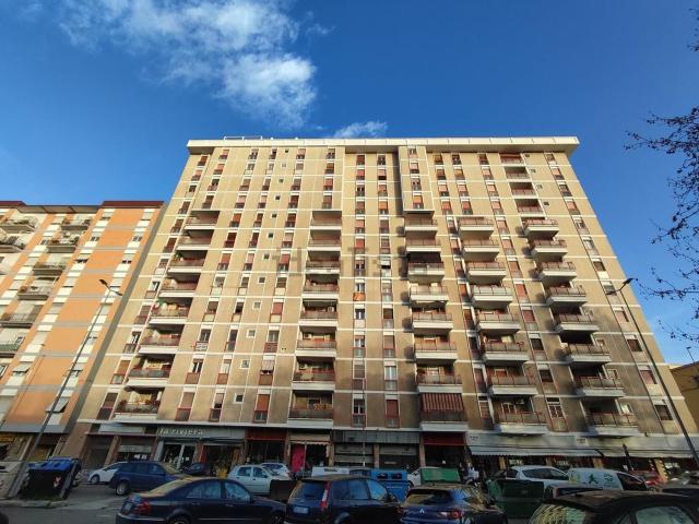 Locale Commerciale in vendita a Goretti, Latina