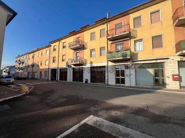 Locale Commerciale in vendita a Marmirolo, Lombardia