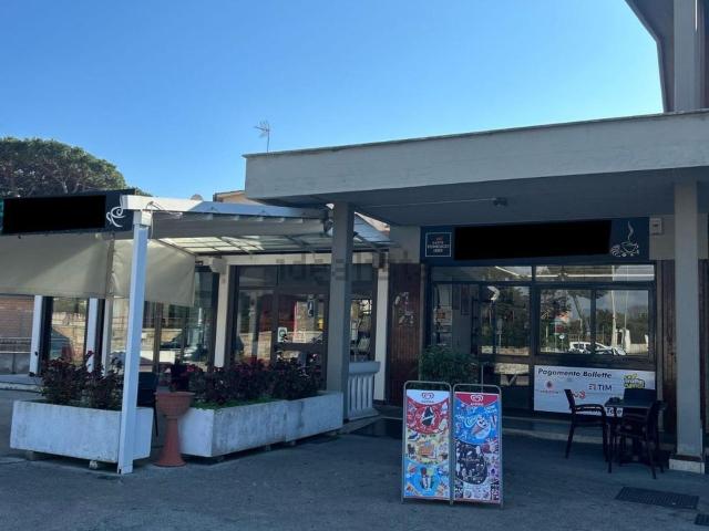 Locale Commerciale in vendita a Selva Secca, Roma Capitale