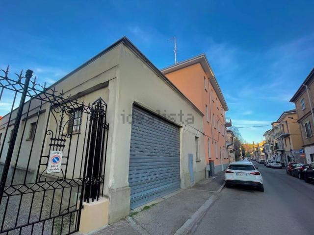 Locale Commerciale in vendita a Piemonte, Alessandria