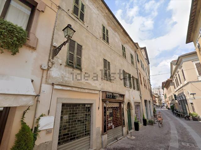 Locale Commerciale in vendita a Piemonte, Alessandria