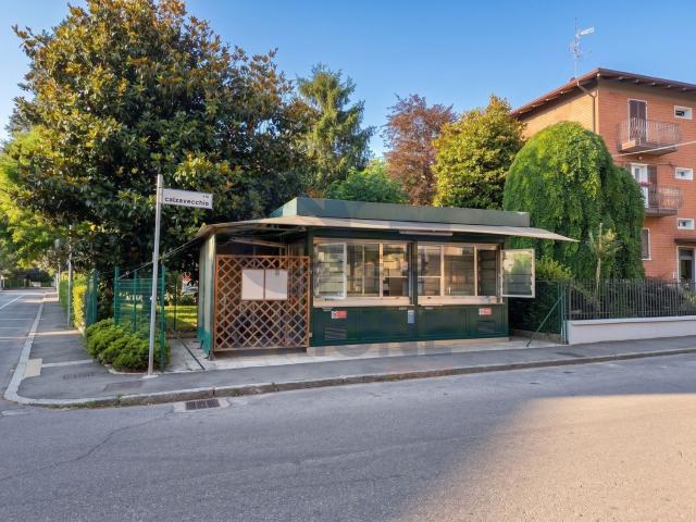 Locale Commerciale in vendita a Unione dei comuni Valli del Reno, Lavino e Samoggia, Casalecchio Di Reno