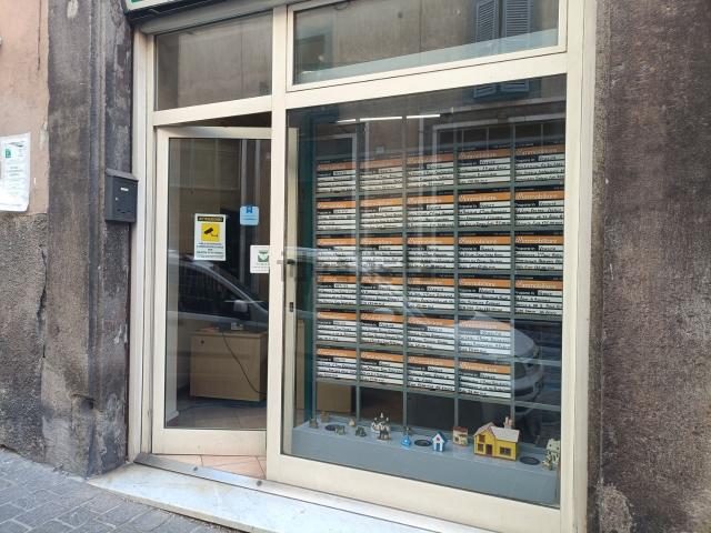 Locale Commerciale in vendita a Viterbo, Lazio