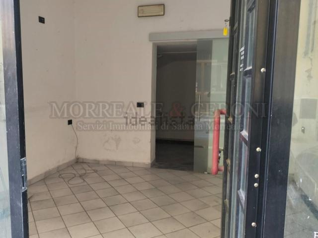 Locale Commerciale in vendita a Unione dei Comuni Circondario dell'Empolese Valdelsa, Castelfiorentino