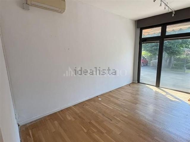 Locale Commerciale in vendita a Buon Pastore-Sant'Agnese-San Damaso, Modena