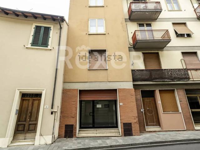 Locale Commerciale in vendita a Unione di Comuni Valdarno e Valdisieve, Pontassieve