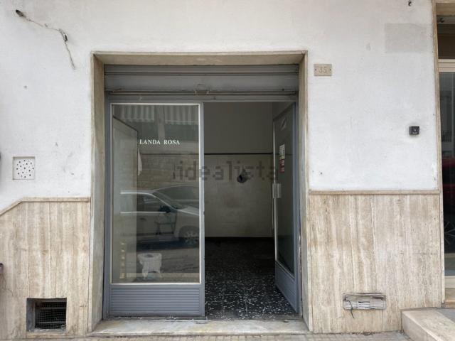 Locale Commerciale in vendita a Ceglie Messapica