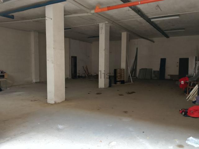 Locale Commerciale in vendita a Monte Po-Nesima-San Leone-Rapisardi, Catania
