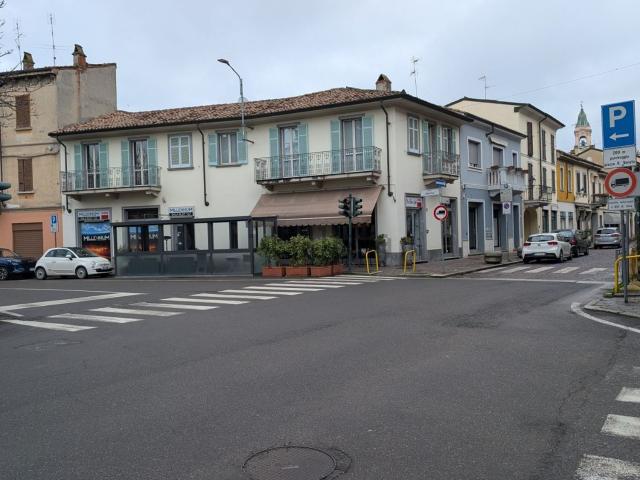 Locale Commerciale in vendita a Broni, Lombardia