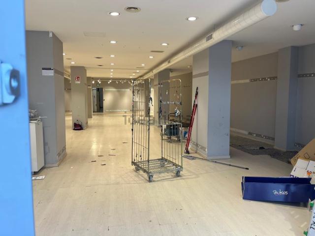 Locale Commerciale in vendita a Venezia