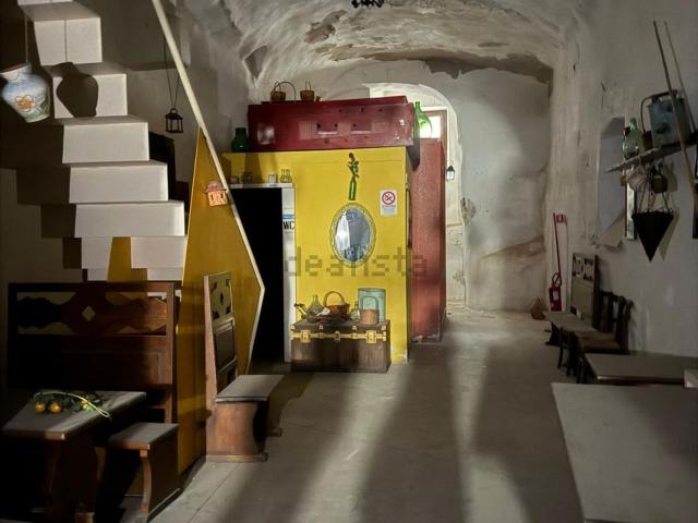 Locale Commerciale in vendita a Borgo Casamale, Somma Vesuviana