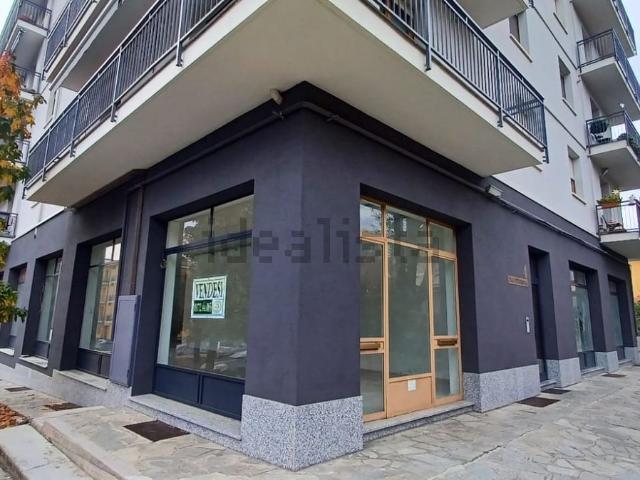 Locale Commerciale in vendita a Piemonte, Cuneo