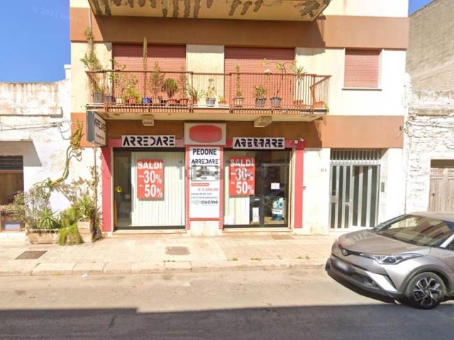 Locale Commerciale in vendita a Trapani, Sicilia