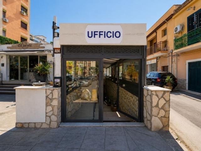 Locale Commerciale in vendita a VI Circoscrizione, Palermo