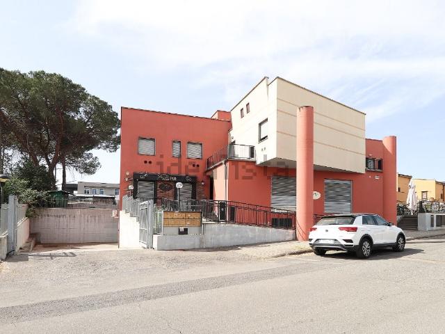 Locale Commerciale in vendita a Roma Capitale, Lazio