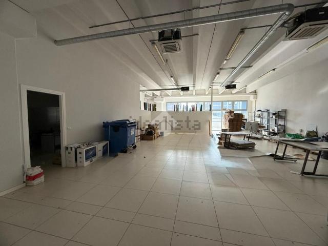 Locale Commerciale in vendita a Castiglione Delle Stiviere, Lombardia