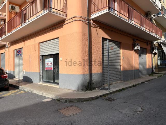 Locale Commerciale in vendita a Amantea Paese, Calabria