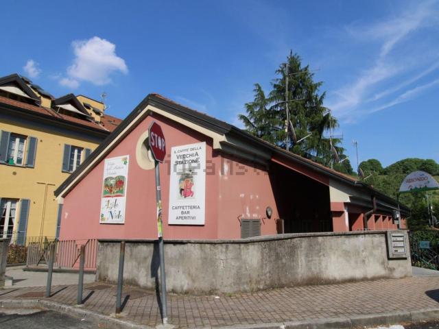 Locale Commerciale in vendita a Macherio, Lombardia