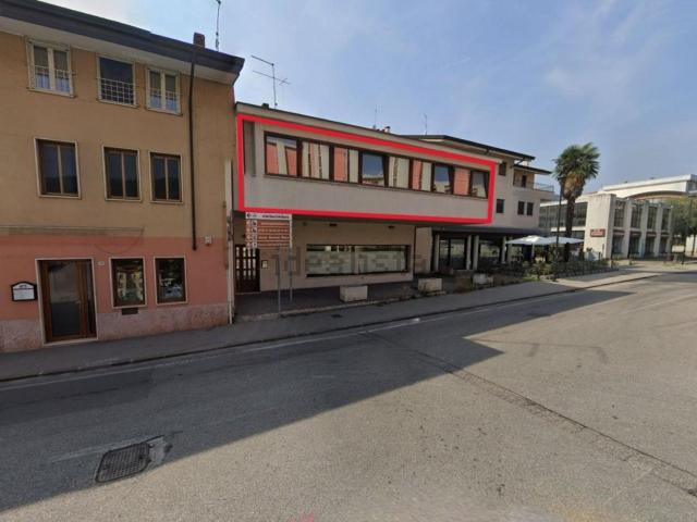 Locale Commerciale in vendita a Chiampo, Veneto