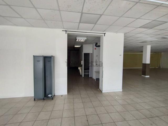 Locale Commerciale in vendita a Lignano Pineta, Friuli-Venezia Giulia