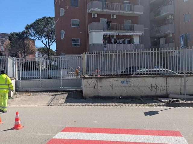 Locale Commerciale in vendita a Casalnuovo Di Napoli, Campania