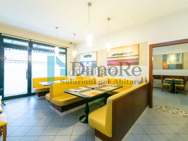 Locale Commerciale in vendita a Lanzago, Silea