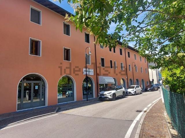Locale Commerciale in vendita a San Quirino, Friuli-Venezia Giulia