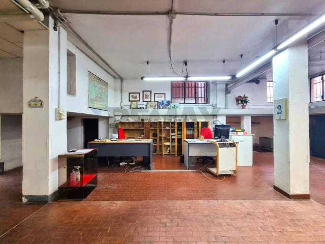 Locale Commerciale in vendita a Quartiere Giardino, Cesano Boscone