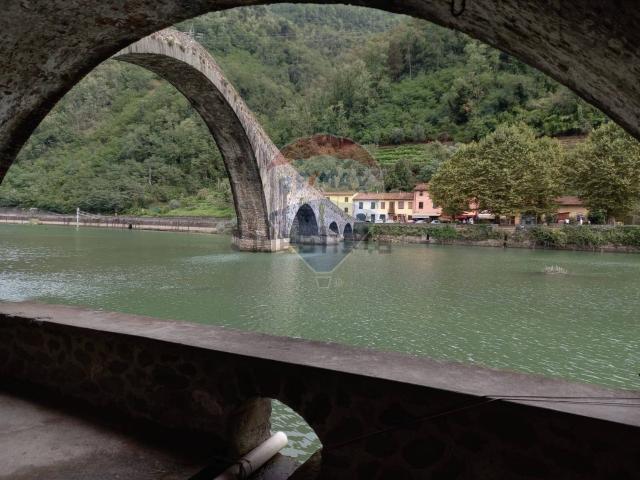 Locale Commerciale in vendita a Unione dei comuni Media Valle del Serchio, Borgo A Mozzano