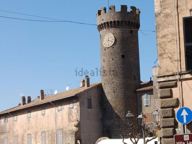Locale Commerciale in vendita a Viterbo, Lazio