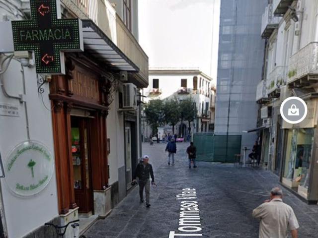 Locale Commerciale in vendita a Nola, Campania
