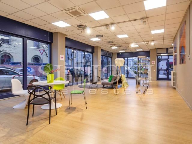 Locale Commerciale in vendita a Biumo Superiore, Varese