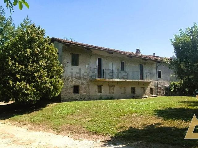 Locale Commerciale in vendita a Piemonte, Cuneo