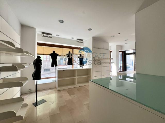 Locale Commerciale in vendita a Rova, Gazzaniga
