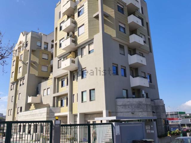 Locale Commerciale in vendita a Monteleone - Santa Rosalia, Cagliari