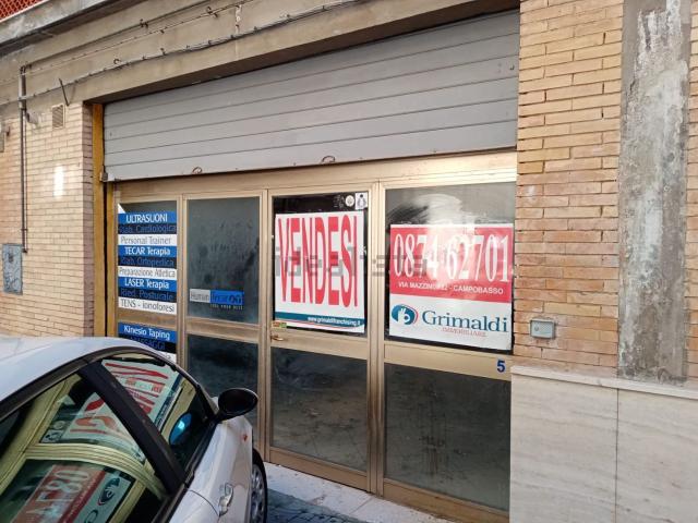 Locale Commerciale in vendita a Campobasso, Molise