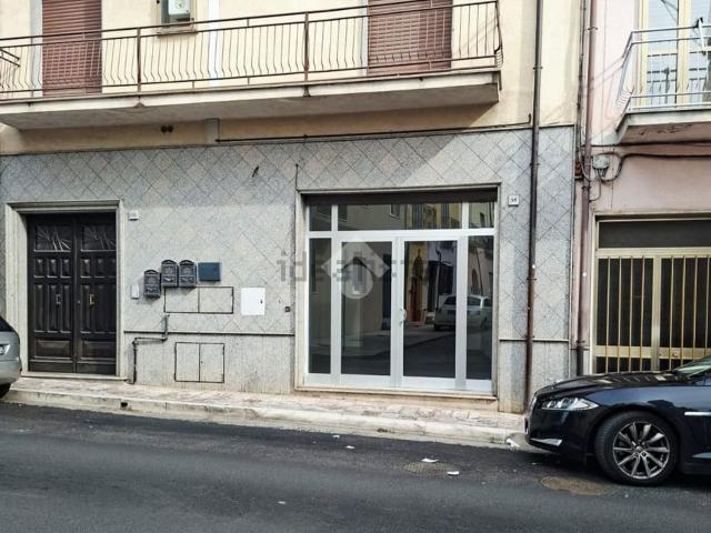 Locale Commerciale in vendita a Calabria, Cosenza