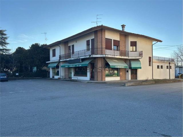 Locale Commerciale in vendita a Gorgo Al Monticano, Veneto